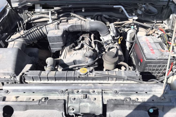 Used Leopaard Q6 2015 2.4L Manual 4x4 Excellence Edition Engine Bay