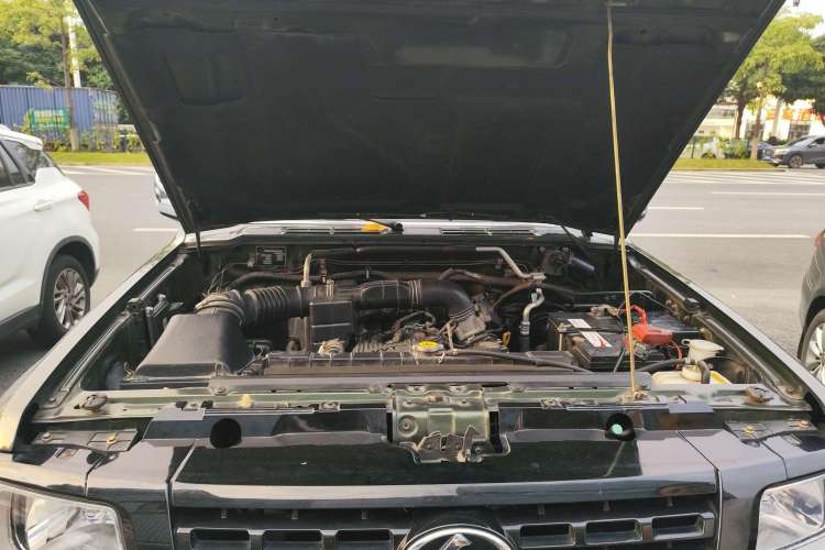 Used Leopaard Q6 2015 2.4L Manual 4x4 Excellence Edition Engine Bay