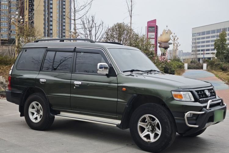 Used Leopaard Q6 2015 2.4L Manual 4x4 Excellence Edition Exterior 2
