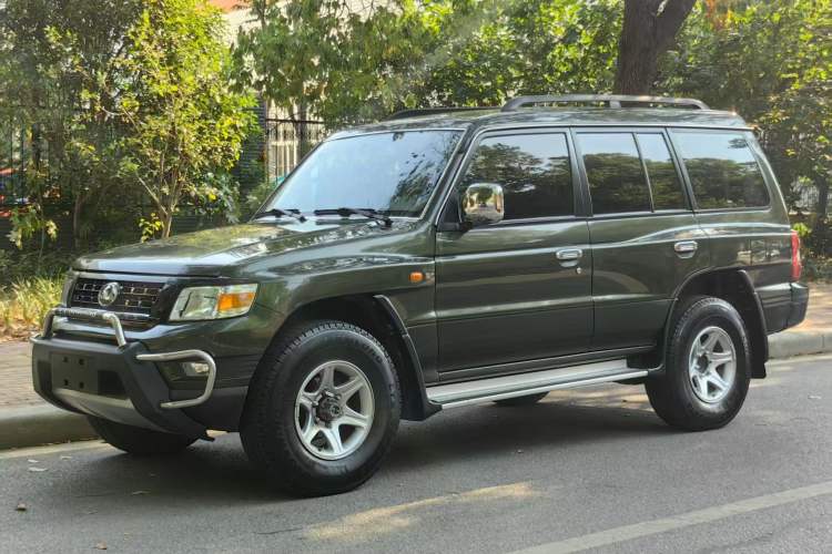 Used Leopaard Q6 2015 2.4L Manual Two-Wheel-Drive Elite Model Exterior 3