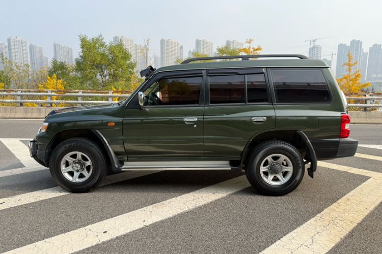 Used Leopaard Q6 2015 2.4L Manual 4x4 Excellence Edition Exterior 3