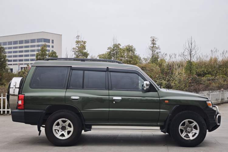 Used Leopaard Q6 2015 2.4L Manual 4x4 Excellence Edition Exterior 3