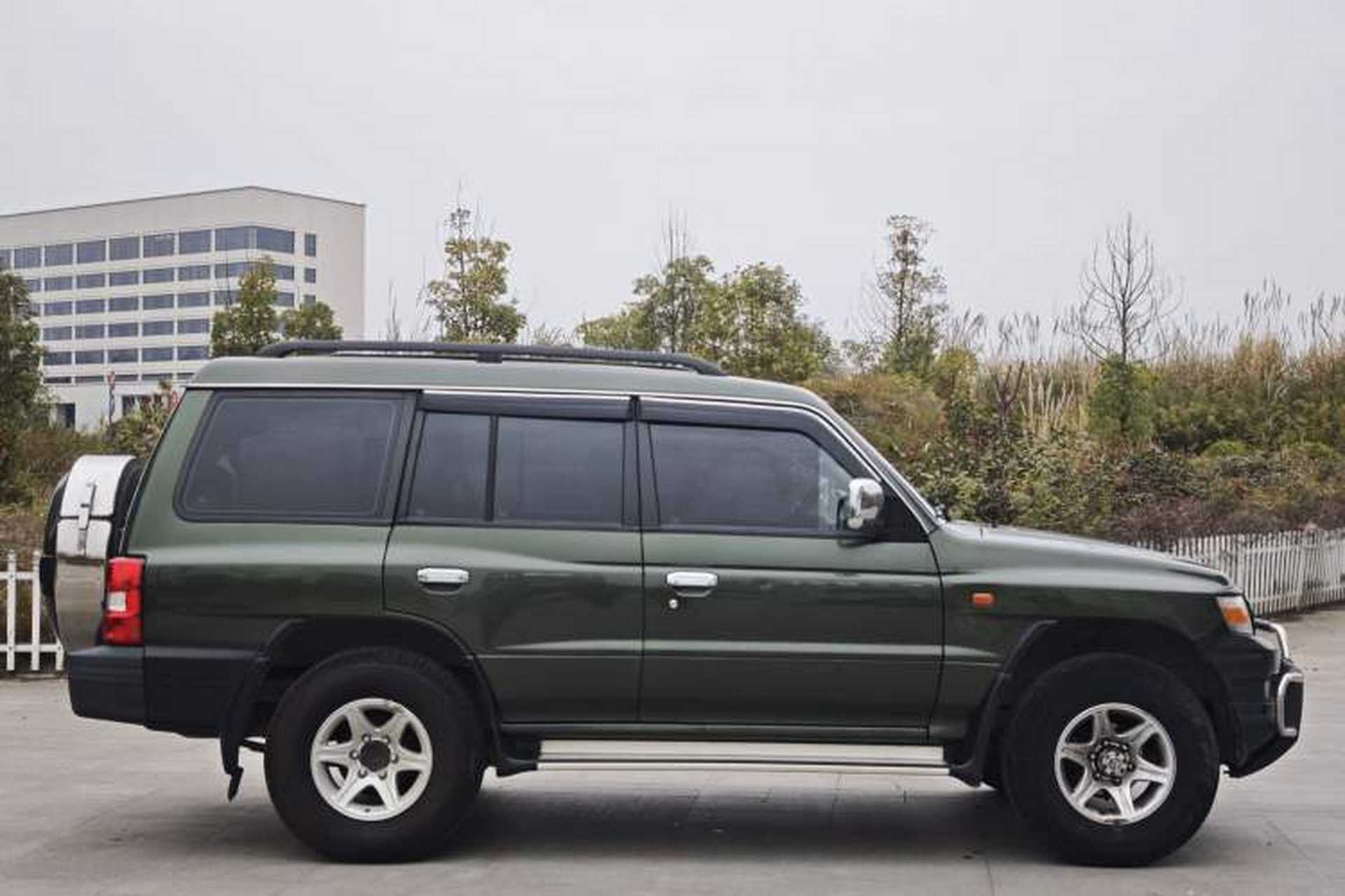 Used Leopaard Q6 2015 2.4L Manual 4x4 Excellence Edition Exterior 3