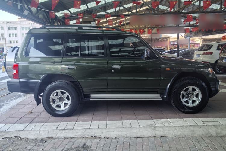 Used Leopaard Q6 2015 2.4L Manual 4x4 Excellence Edition Exterior 4