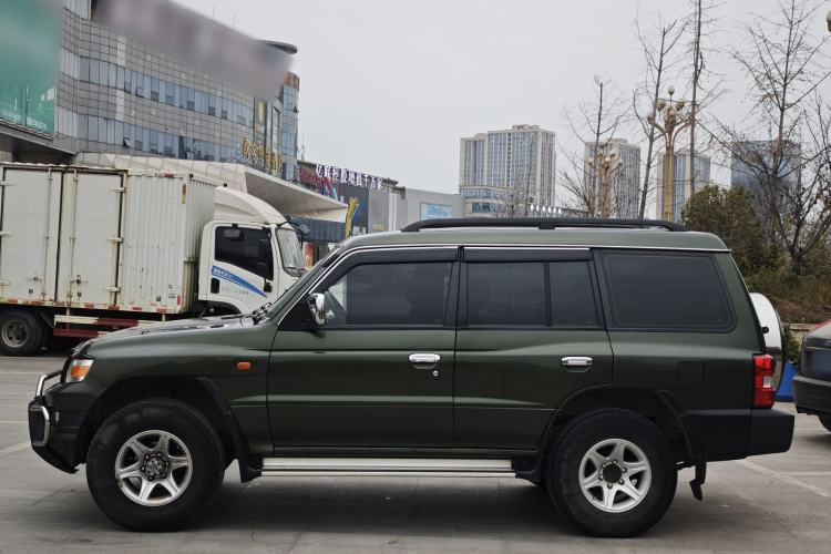 Used Leopaard Q6 2015 2.4L Manual 4x4 Excellence Edition Exterior 4