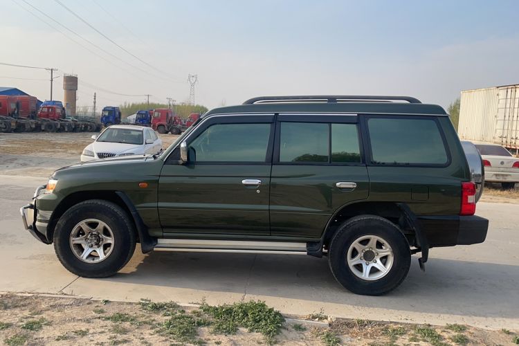 Used Leopaard Q6 2015 2.4L Manual 4x4 Excellence Edition Exterior 5