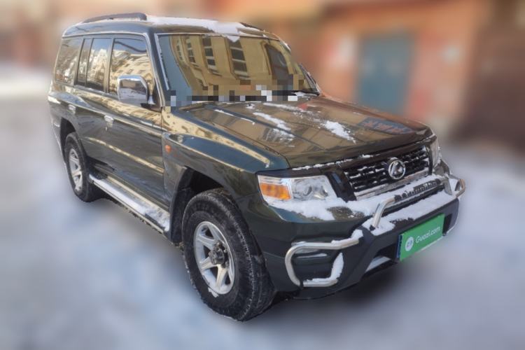 Used Leopaard Q6 2015 2.4L Manual 4x4 Excellence Edition Front Right 45 Deg