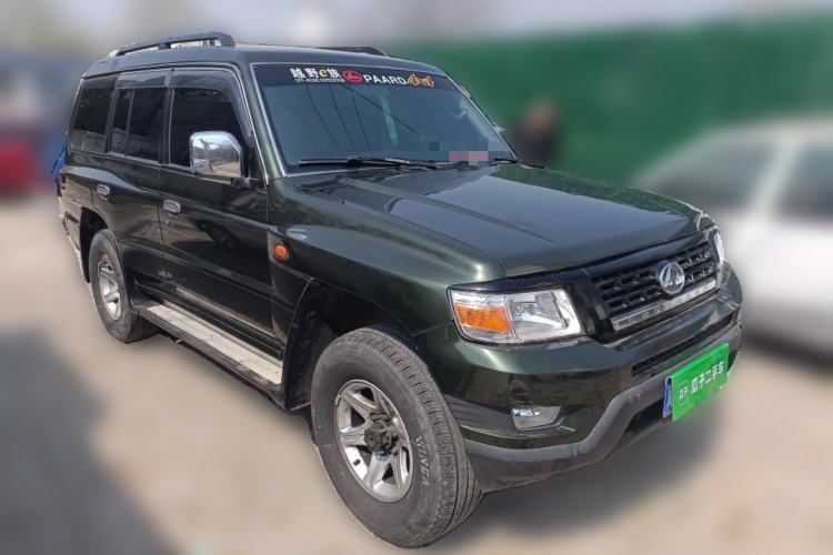 Used Leopaard Q6 2015 2.4L Manual 4x4 Excellence Edition Front Right 45 Deg