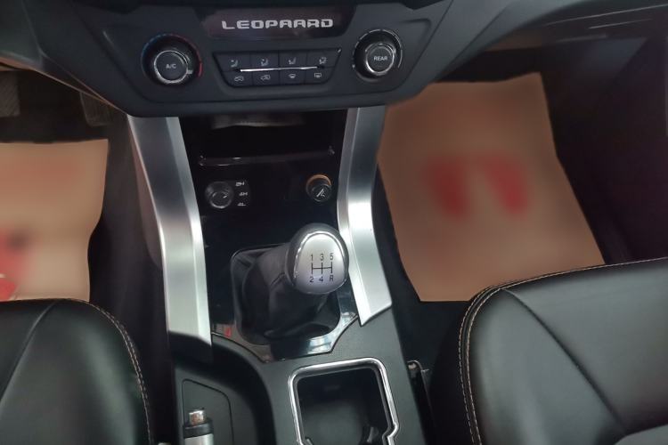 Used Leopaard Q6 2015 2.4L Manual 4x4 Excellence Edition Gear Lever