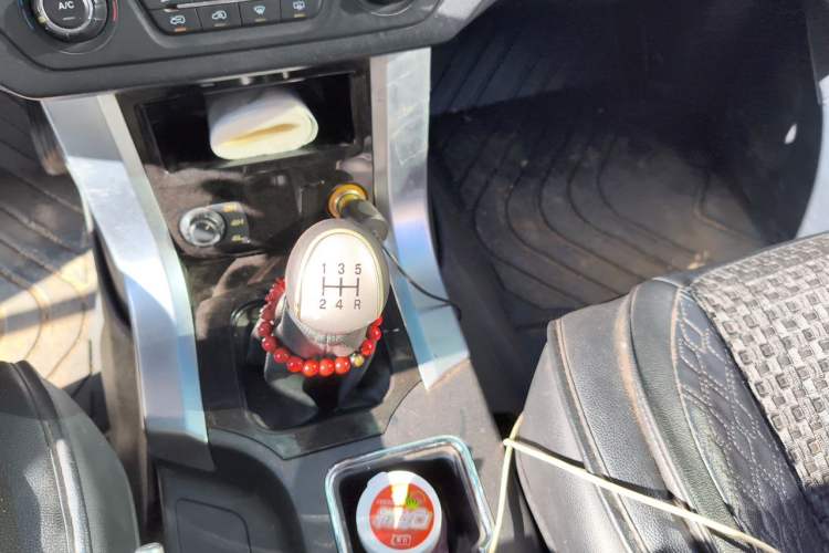 Used Leopaard Q6 2015 2.4L Manual 4x4 Excellence Edition Gear Lever