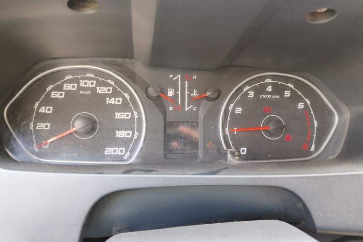 Used Leopaard Q6 2015 2.4L Manual Two-Wheel-Drive Elite Model Instrument Cluster