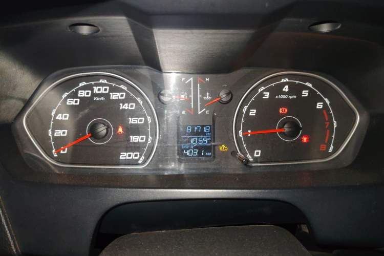 Used Leopaard Q6 2015 2.4L Manual Two-Wheel-Drive Elite Model Instrument Cluster