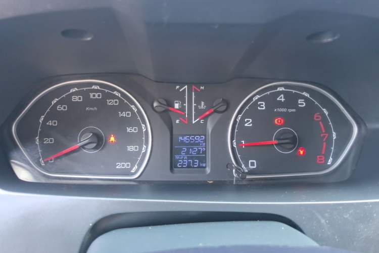 Used Leopaard Q6 2015 2.4L Manual Two-Wheel-Drive Elite Model Instrument Cluster