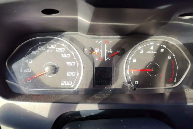 Used Leopaard Q6 2015 2.4L Manual Two-Wheel-Drive Elite Model Instrument Cluster