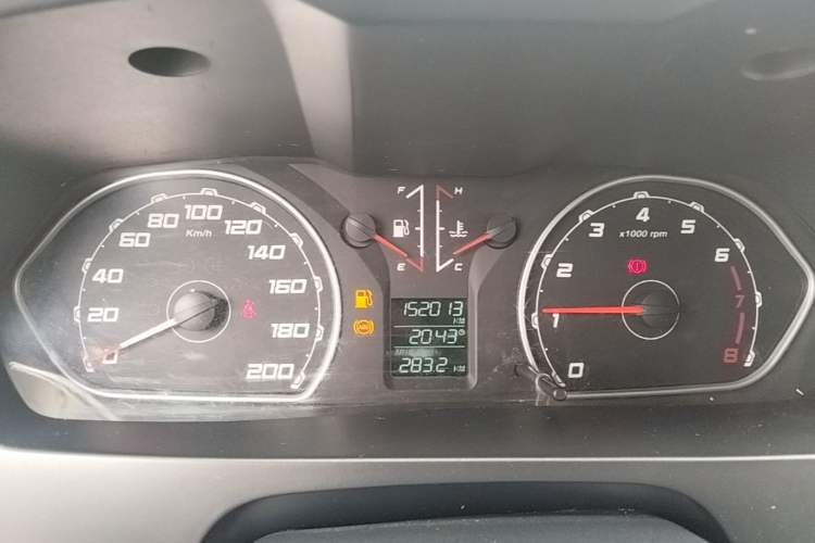 Used Leopaard Q6 2015 2.4L Manual Two-Wheel-Drive Elite Model Instrument Cluster