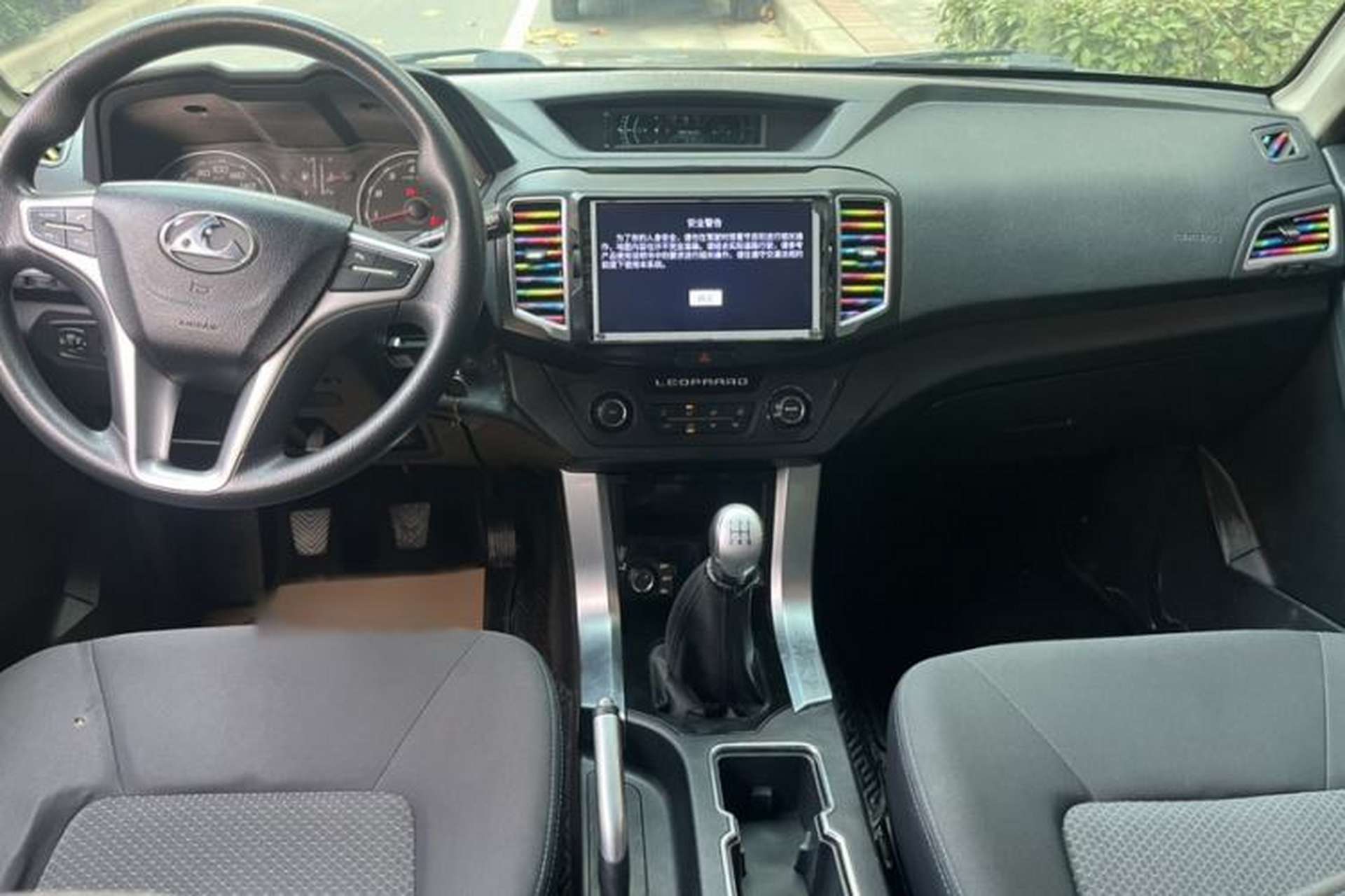 Used Leopaard Q6 2015 2.4L Manual 4x4 Excellence Edition Interior 1