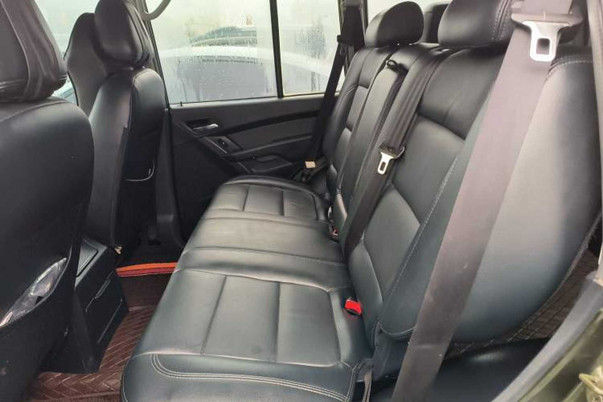 Used Leopaard Q6 2015 2.0T Manual 4x4 Edition Interior 4