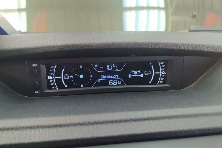 Used Leopaard Q6 2015 2.4L Manual 4x4 Excellence Edition Interior 9