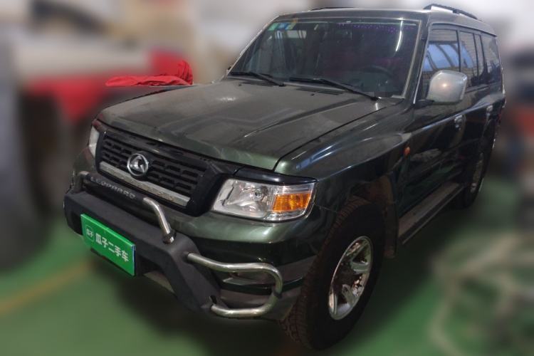 Used Leopaard Q6 2015 2.4L Manual Two-Wheel-Drive Elite Model Guazi used car, China used car export, Used car for sale, Used cars, Cheapest cars for sale
