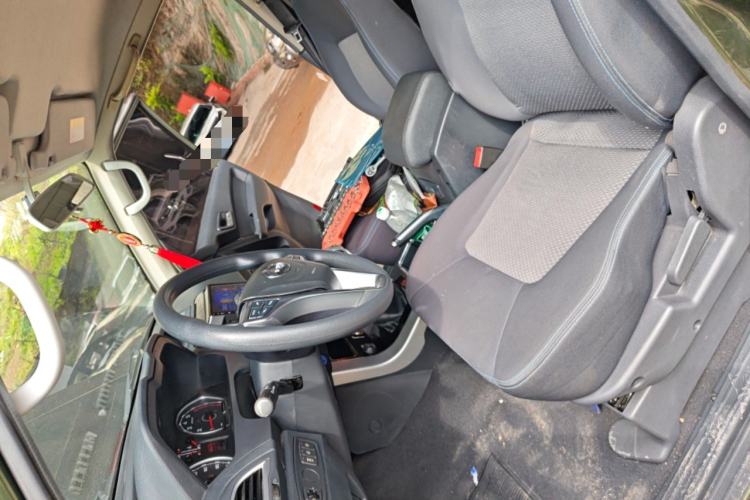 Used Leopaard Q6 2015 2.4L Manual 4x4 Excellence Edition Left Front Seat
