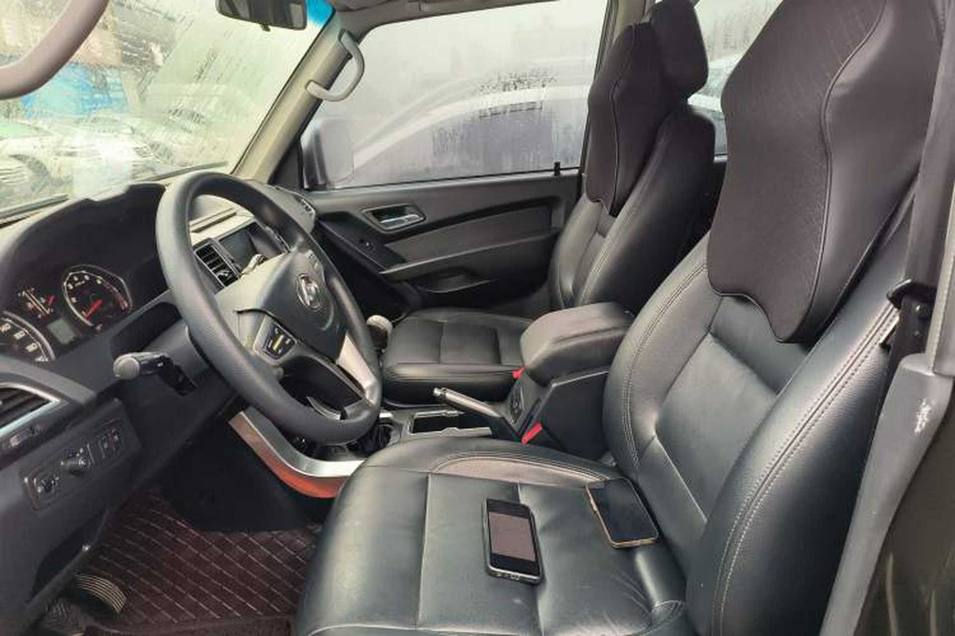 Used Leopaard Q6 2015 2.0T Manual 4x4 Edition Left Front Seat