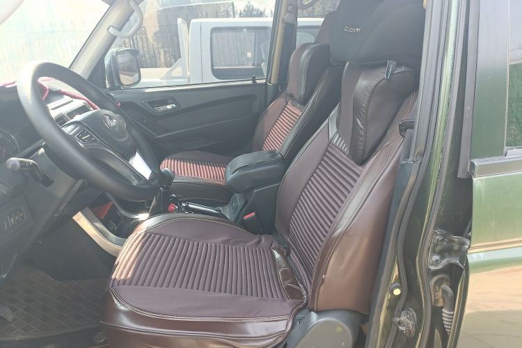 Used Leopaard Q6 2015 2.4L Manual 4x4 Excellence Edition Left Front Seat