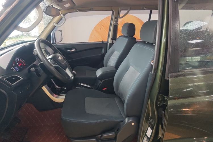 Used Leopaard Q6 2015 2.4L Manual Two-Wheel-Drive Elite Model Left Front Seat