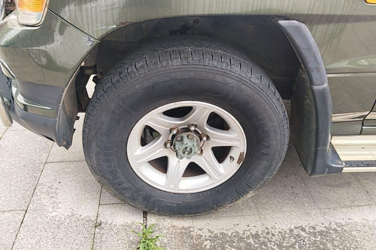 Used Leopaard Q6 2015 2.4L Manual Two-Wheel-Drive Elite Model Left Front Wheel Hub