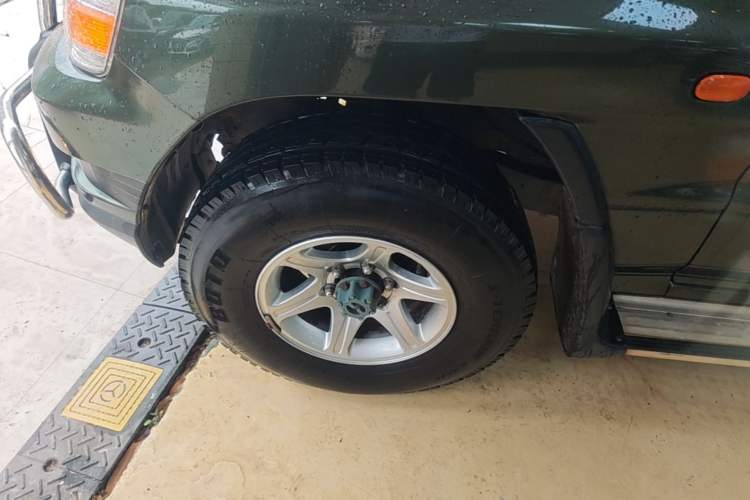 Used Leopaard Q6 2015 2.4L Manual Two-Wheel-Drive Elite Model Left Front Wheel Hub