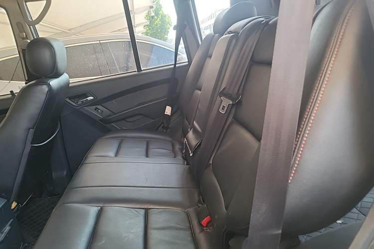 Used Leopaard Q6 2015 2.4L Manual Two-Wheel-Drive Elite Model Left Rear Seat