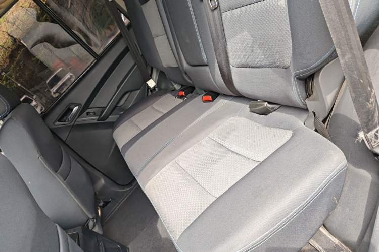 Used Leopaard Q6 2015 2.4L Manual 4x4 Excellence Edition Left Rear Seat