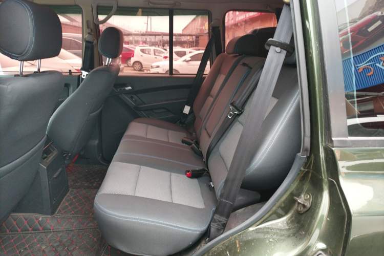 Used Leopaard Q6 2015 2.4L Manual 4x4 Excellence Edition Left Rear Seat