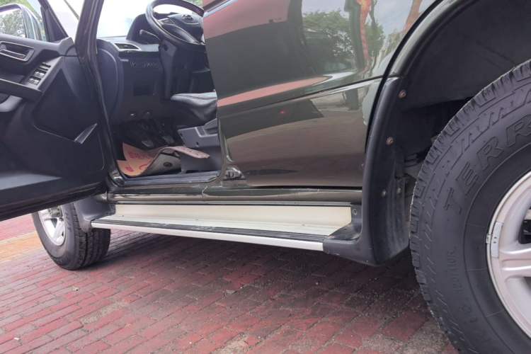 Used Leopaard Q6 2015 2.4L Manual Two-Wheel-Drive Elite Model Left Side Sill