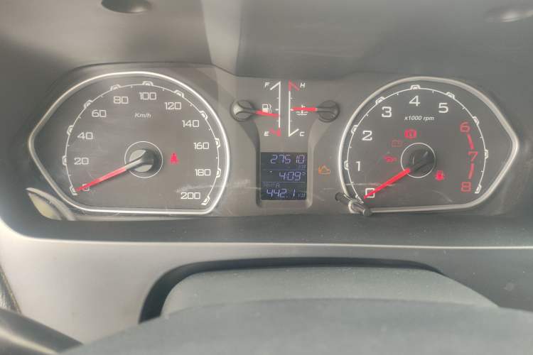 Used Leopaard Q6 2015 2.4L Manual Two-Wheel-Drive Elite Model Odometer Close Up