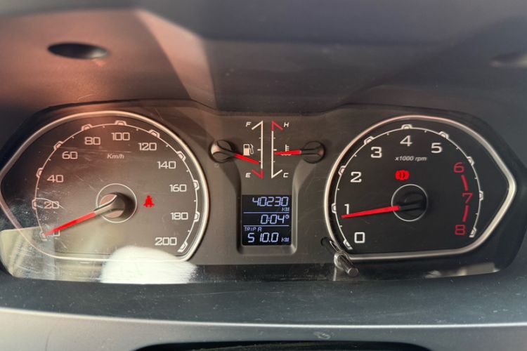 Used Leopaard Q6 2015 2.4L Manual 4x4 Excellence Edition Odometer Close Up