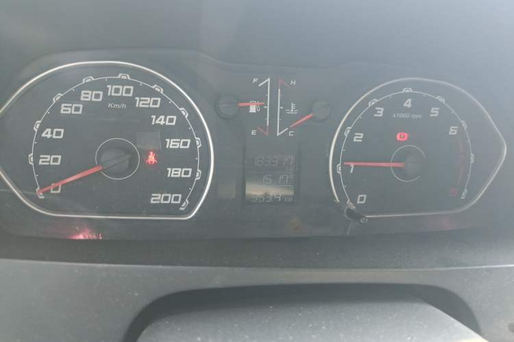 Used Leopaard Q6 2015 2.4L Manual 4x4 Excellence Edition Odometer Close Up