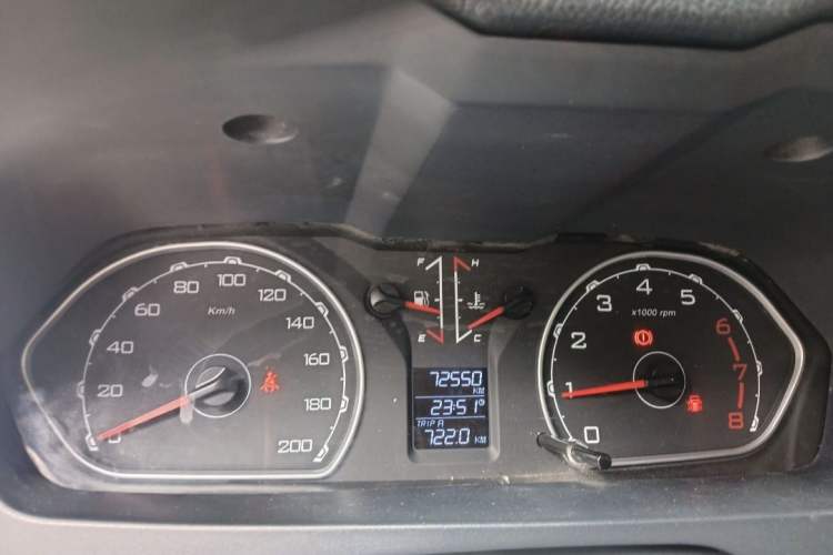 Used Leopaard Q6 2015 2.4L Manual 4x4 Excellence Edition Odometer Close Up