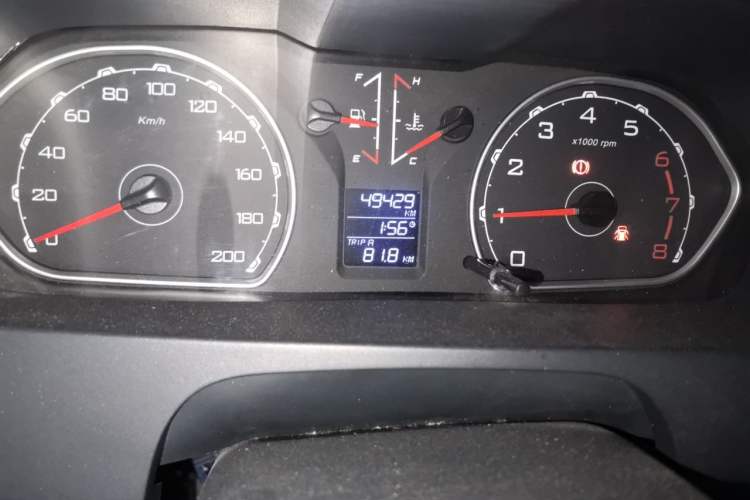 Used Leopaard Q6 2015 2.4L Manual 4x4 Excellence Edition Odometer Close Up