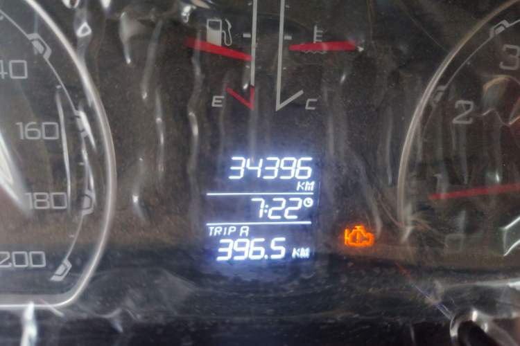 Used Leopaard Q6 2015 2.4L Manual 4x4 Excellence Edition Odometer Close Up