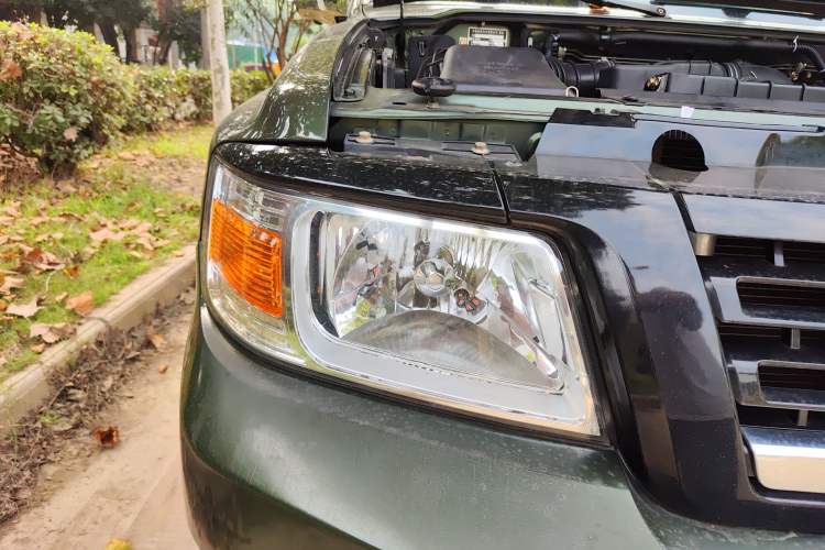 Used Leopaard Q6 2015 2.4L Manual 4x4 Excellence Edition Right Front Headlight