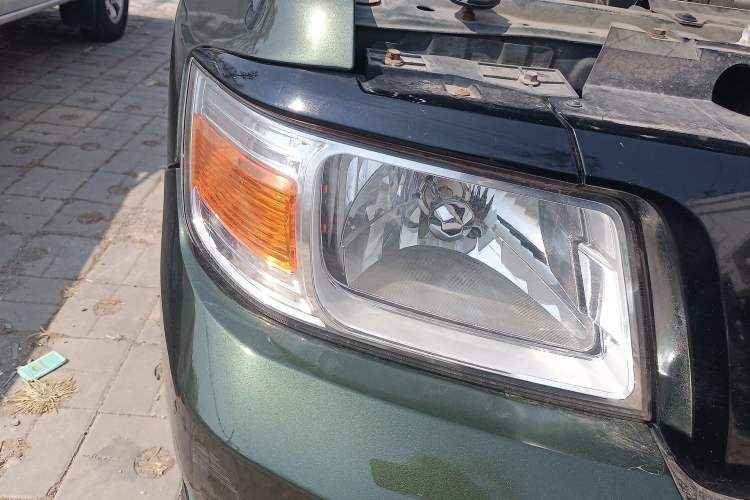 Used Leopaard Q6 2015 2.4L Manual 4x4 Excellence Edition Right Front Headlight