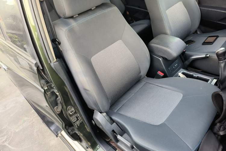 Used Leopaard Q6 2015 2.4L Manual 4x4 Excellence Edition Right Front Seat