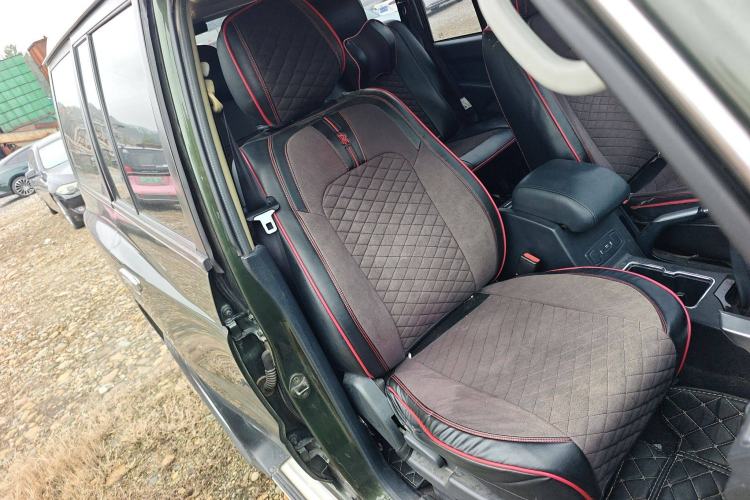 Used Leopaard Q6 2015 2.4L Manual 4x4 Excellence Edition Right Front Seat