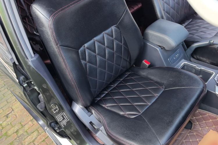 Used Leopaard Q6 2015 2.4L Manual Two-Wheel-Drive Elite Model Right Front Seat