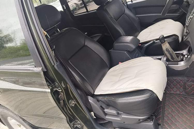 Used Leopaard Q6 2015 2.4L Manual Two-Wheel-Drive Elite Model Right Front Seat