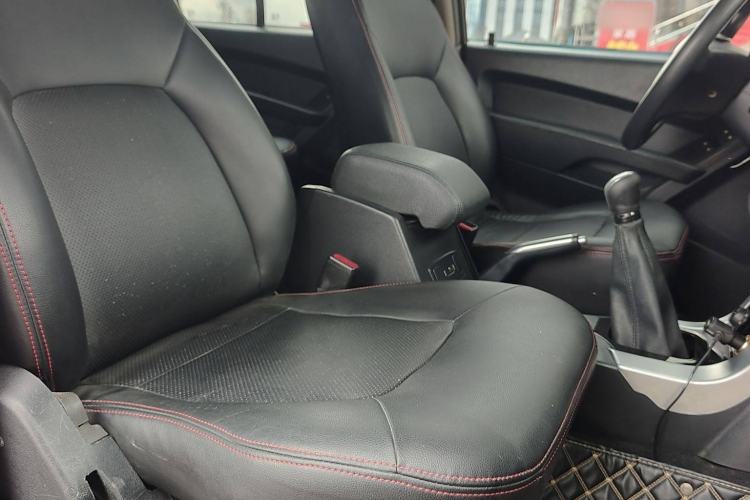 Used Leopaard Q6 2015 2.4L Manual 4x4 Excellence Edition Right Front Seat