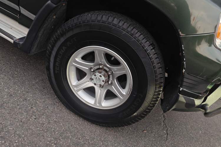 Used Leopaard Q6 2015 2.4L Manual 4x4 Excellence Edition Right Front Wheel Hub