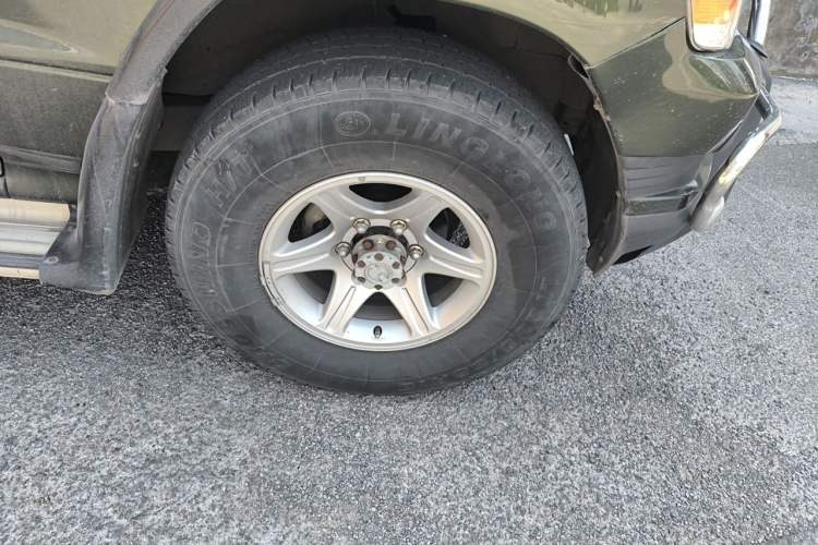 Used Leopaard Q6 2015 2.4L Manual 4x4 Excellence Edition Right Front Wheel Hub