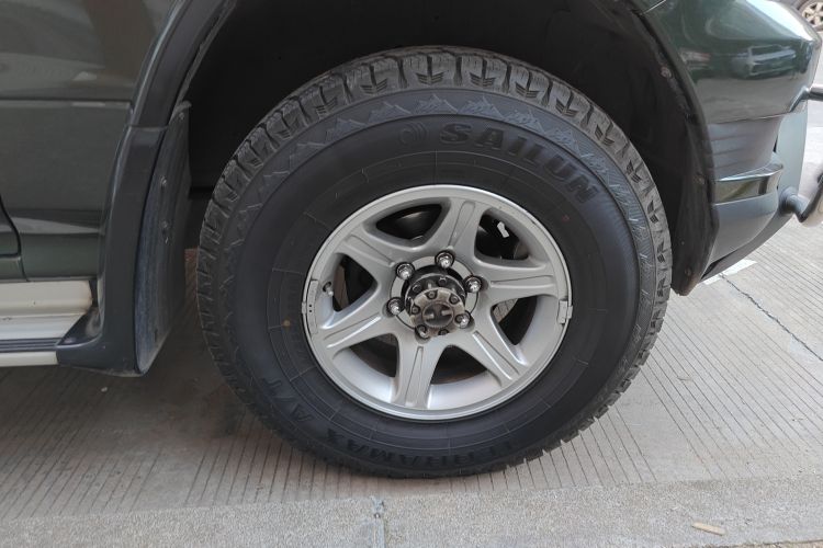 Used Leopaard Q6 2015 2.4L Manual 4x4 Excellence Edition Right Front Wheel Hub