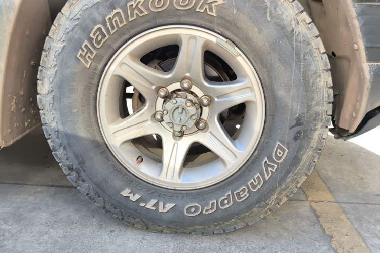 Used Leopaard Q6 2015 2.4L Manual 4x4 Excellence Edition Right Front Wheel Hub